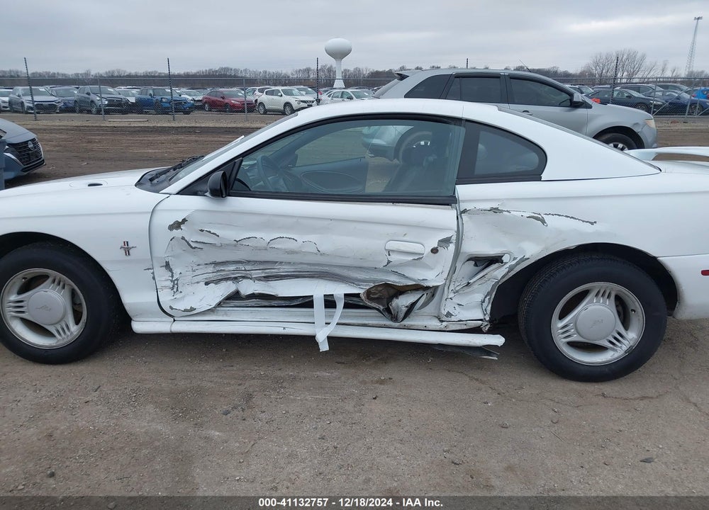 1994 FORD MUSTANG VIN: 1FALP4040RF105768
