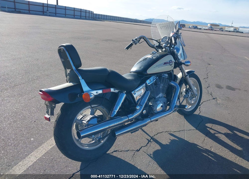 1997 HONDA VT1100 C1A VIN: 1HFSC1806VA101657