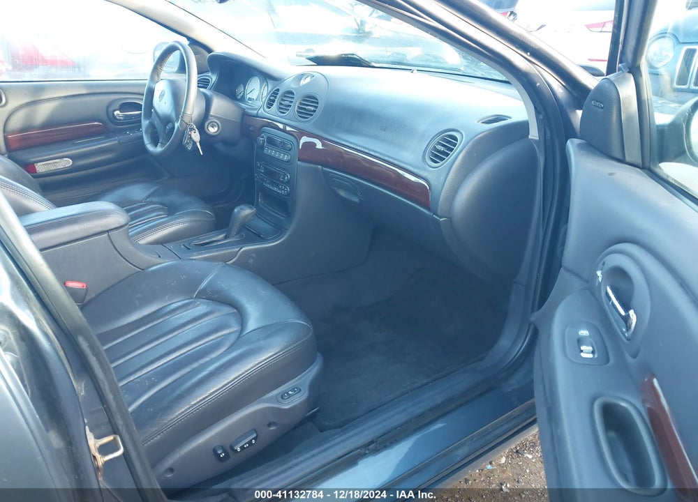 2000 CHRYSLER 300M VIN: 2C3HE66G8YH226875
