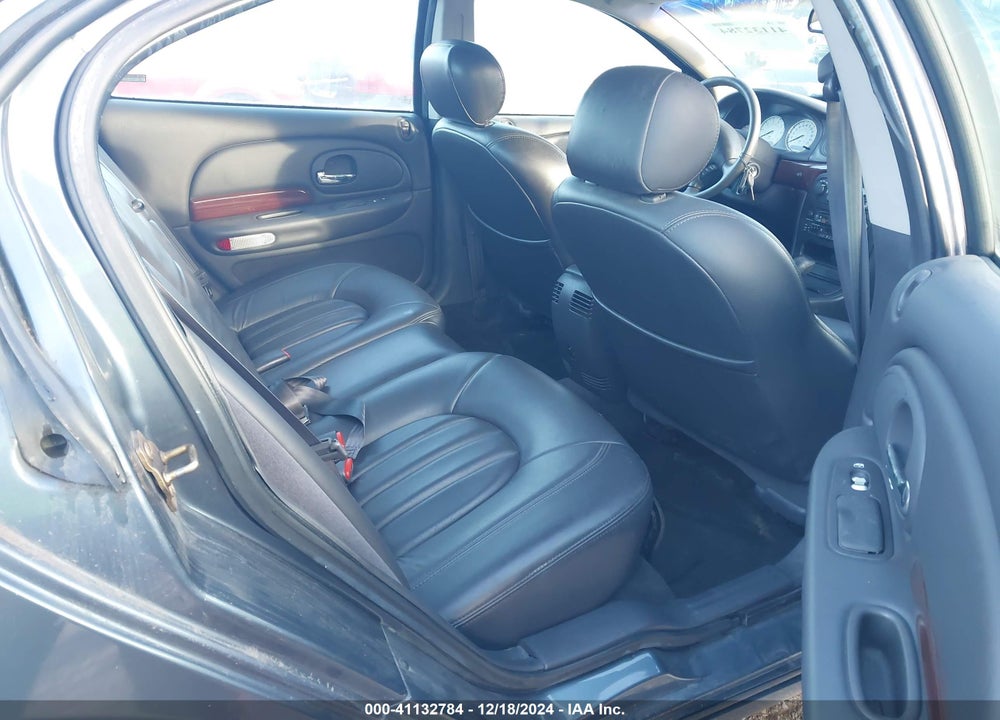 2000 CHRYSLER 300M VIN: 2C3HE66G8YH226875