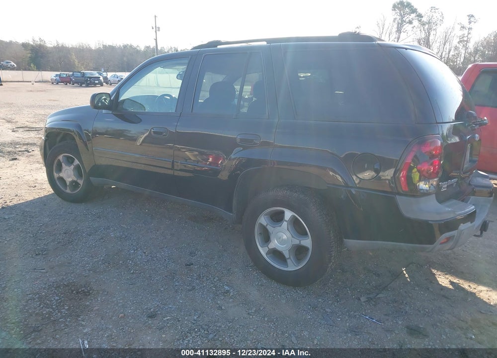 2005 CHEVROLET TRAILBLAZER LT VIN: 1GNDS13S452101804