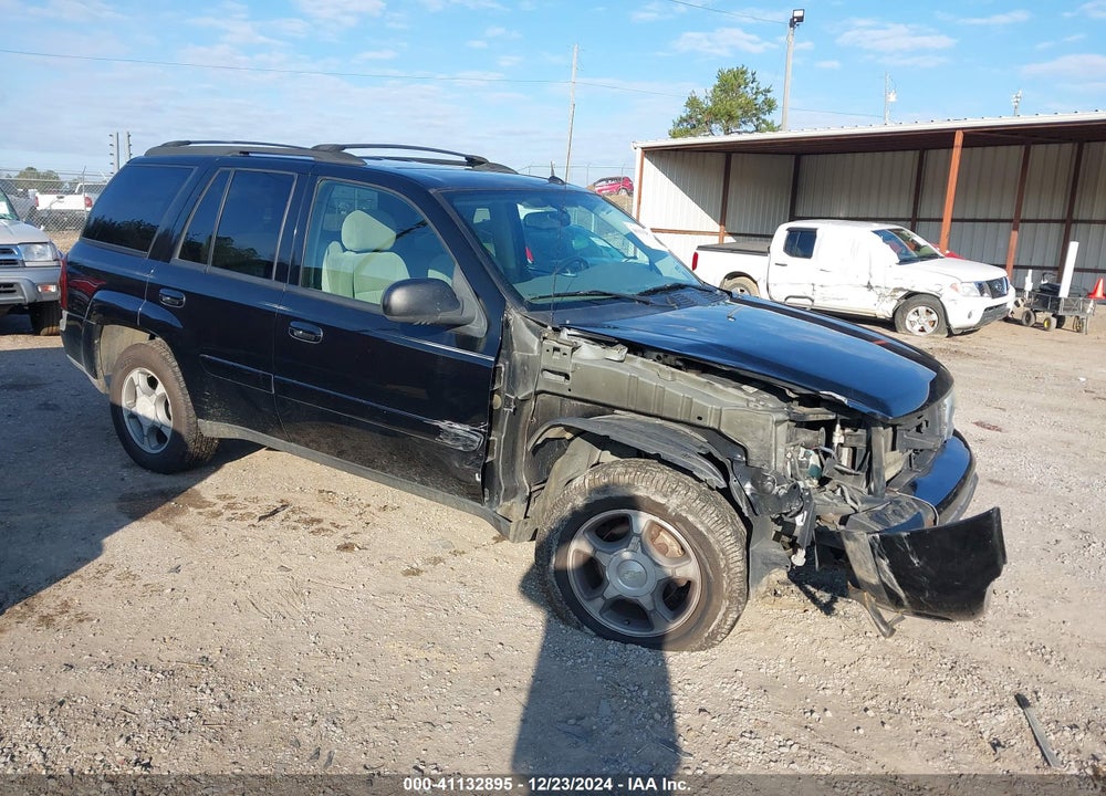 2005 CHEVROLET TRAILBLAZER LT VIN: 1GNDS13S452101804