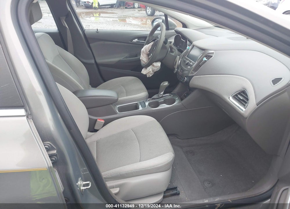 2017 CHEVROLET CRUZE LT AUTO VIN: 1G1BE5SMXH7148899