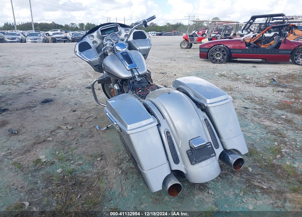 2009 HARLEY-DAVIDSON FLTRSE3 VIN: 1HD1PV8179Y957751