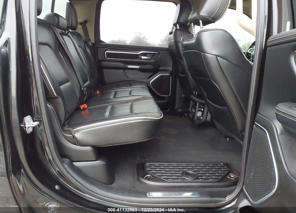 2019 RAM 1500 LAIE  4X4 5'7 BOX VIN: 1C6SRFJTXKN735737