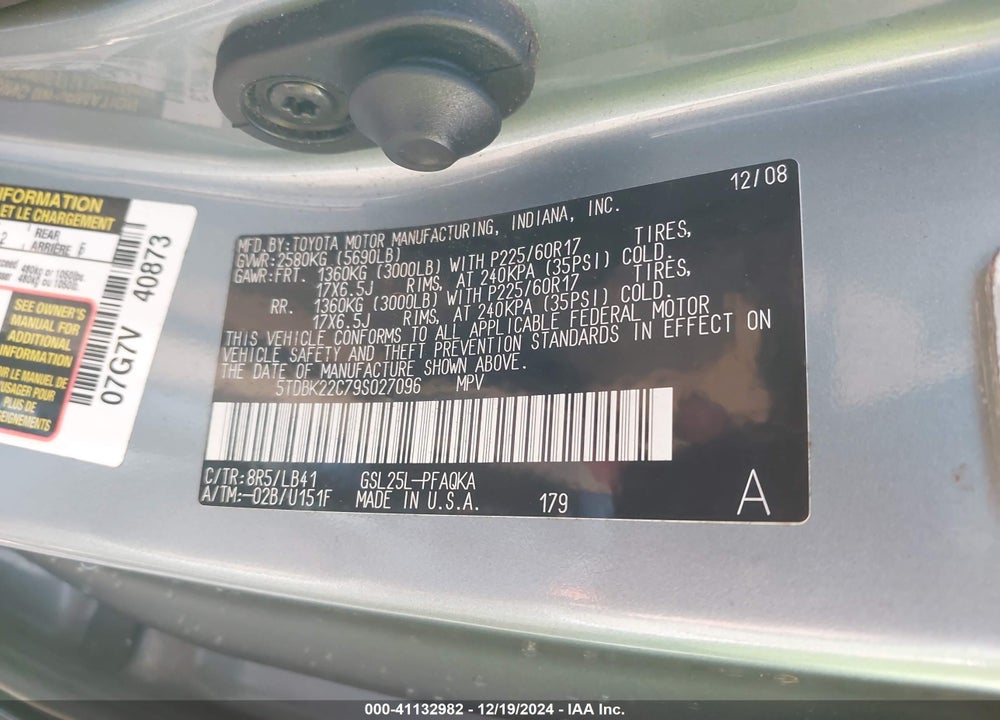 2009 TOYOTA SIENNA XLE VIN: 5TDBK22C79S027096