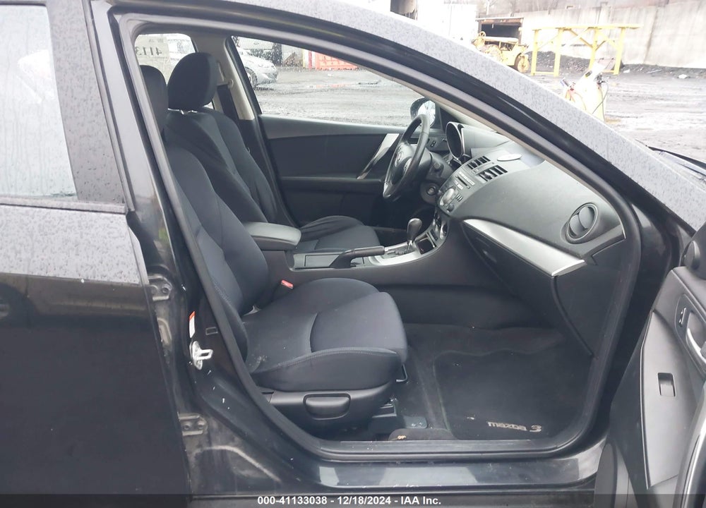 2010 MAZDA 3 S SPORT VIN: JM1BL1S52A1262113