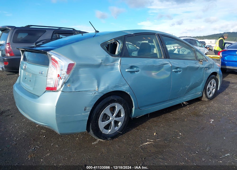 2015 TOYOTA PRIUS VIN: JTDKN3DU4F1951023