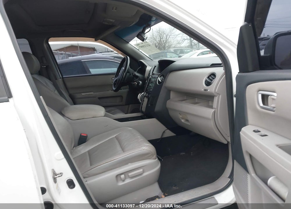 2010 HONDA PILOT EX-L VIN: 5FNYF4H59AB002129