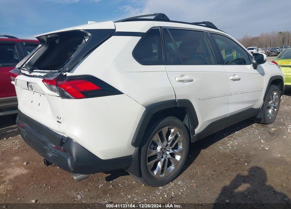 2021 TOYOTA RAV4 XLE PREMIUM VIN: 2T3A1RFV0MW161118