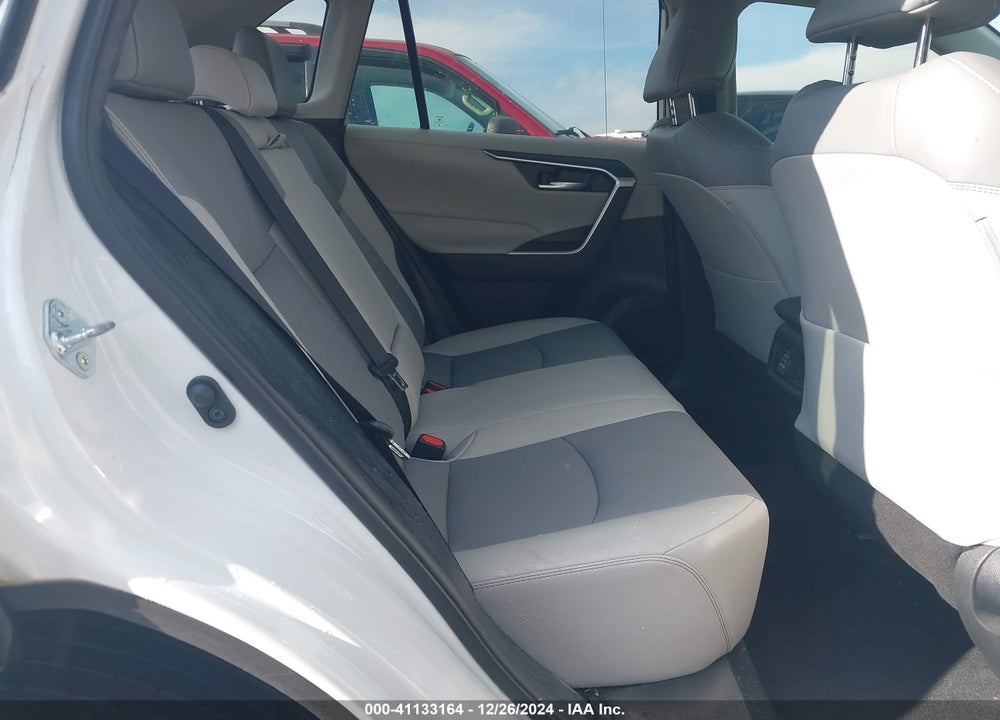 2021 TOYOTA RAV4 XLE PREMIUM VIN: 2T3A1RFV0MW161118