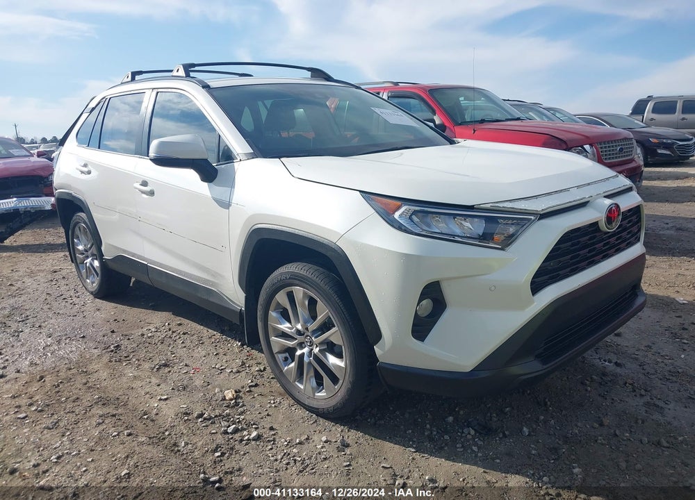 2021 TOYOTA RAV4 XLE PREMIUM VIN: 2T3A1RFV0MW161118