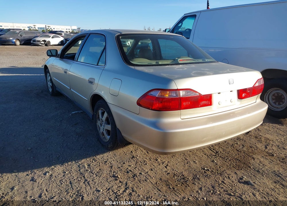 2000 HONDA ACCORD 2.3 SE VIN: JHMCG5671YC013567