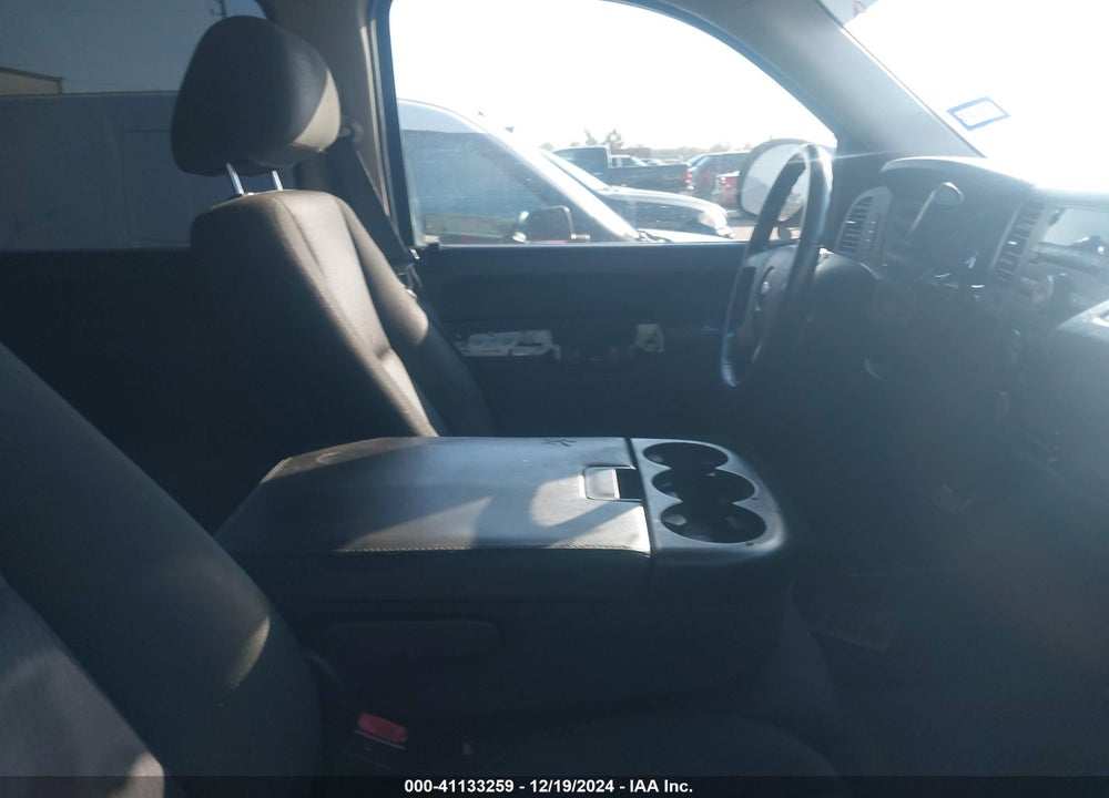 2013 CHEVROLET SILVERADO 1500 LT VIN: 3GCPCSE08DG371354