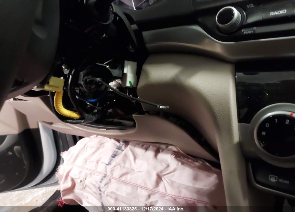 2019 HYUNDAI ELANTRA VIN: 5NPD84LF0KH423605