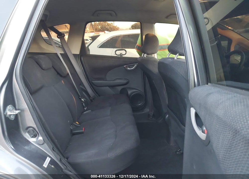 2013 HONDA FIT SPORT VIN: JHMGE8H66DC068992