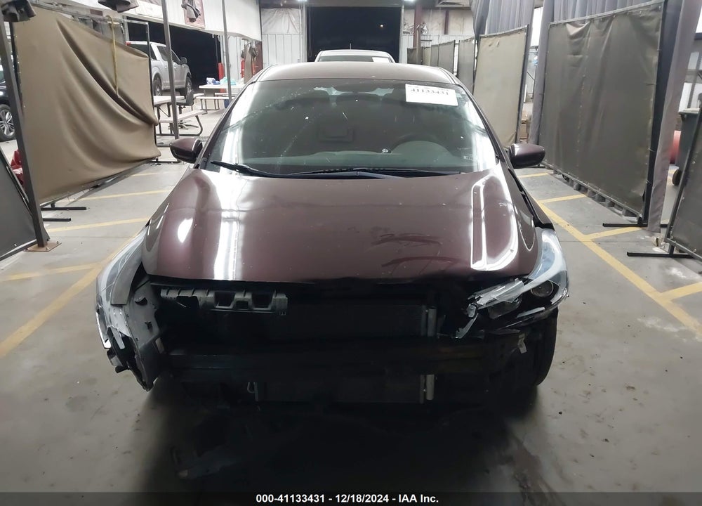 2018 KIA FORTE LX VIN: 3KPFK4A76JE180875