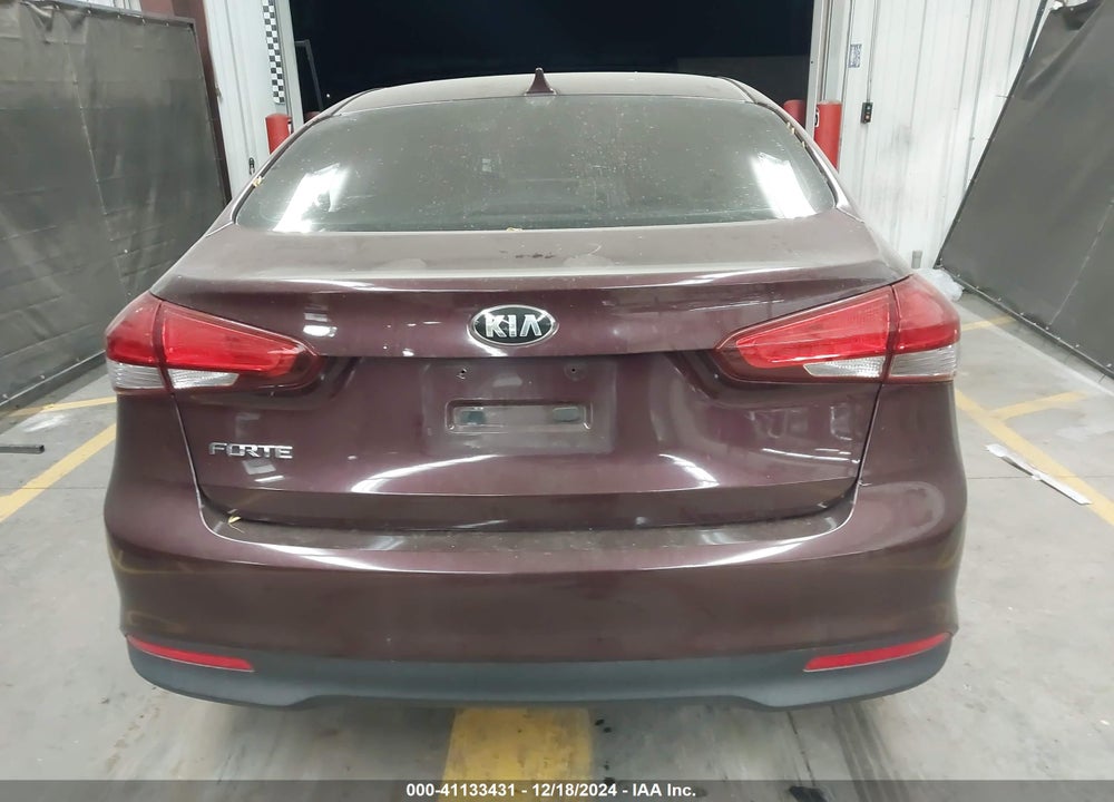 2018 KIA FORTE LX VIN: 3KPFK4A76JE180875