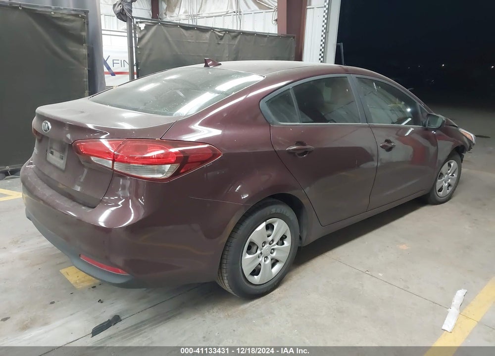 2018 KIA FORTE LX VIN: 3KPFK4A76JE180875