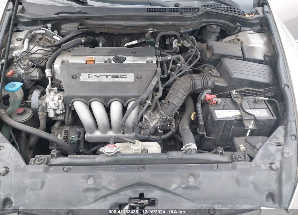 2005 HONDA ACCORD 2.4 EX VIN: JHMCM56735C005068