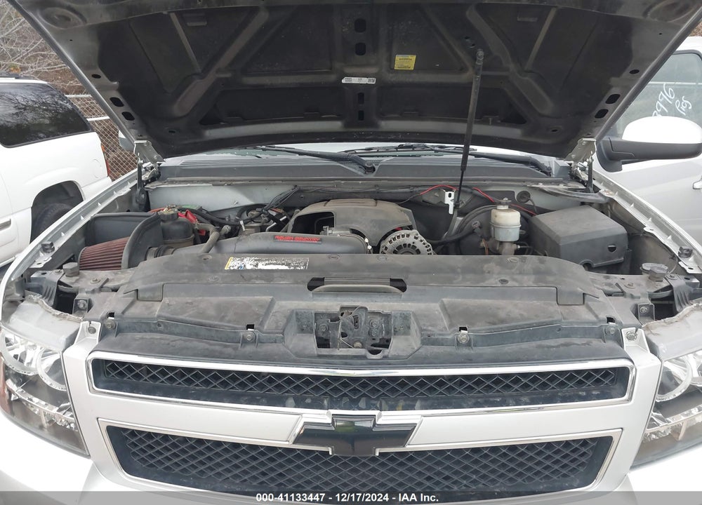 2011 CHEVROLET TAHOE LT VIN: 1GNSCBE03BR193996