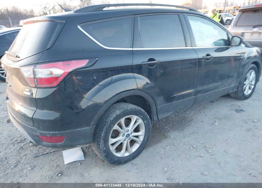 2017 FORD ESCAPE SE VIN: 1FMCU0GDXHUE52290