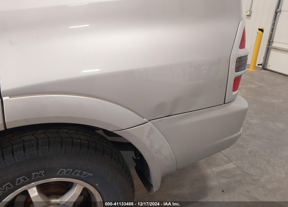 2002 MITSUBISHI MONTERO LIMITED VIN: JA4MW51R32J016033