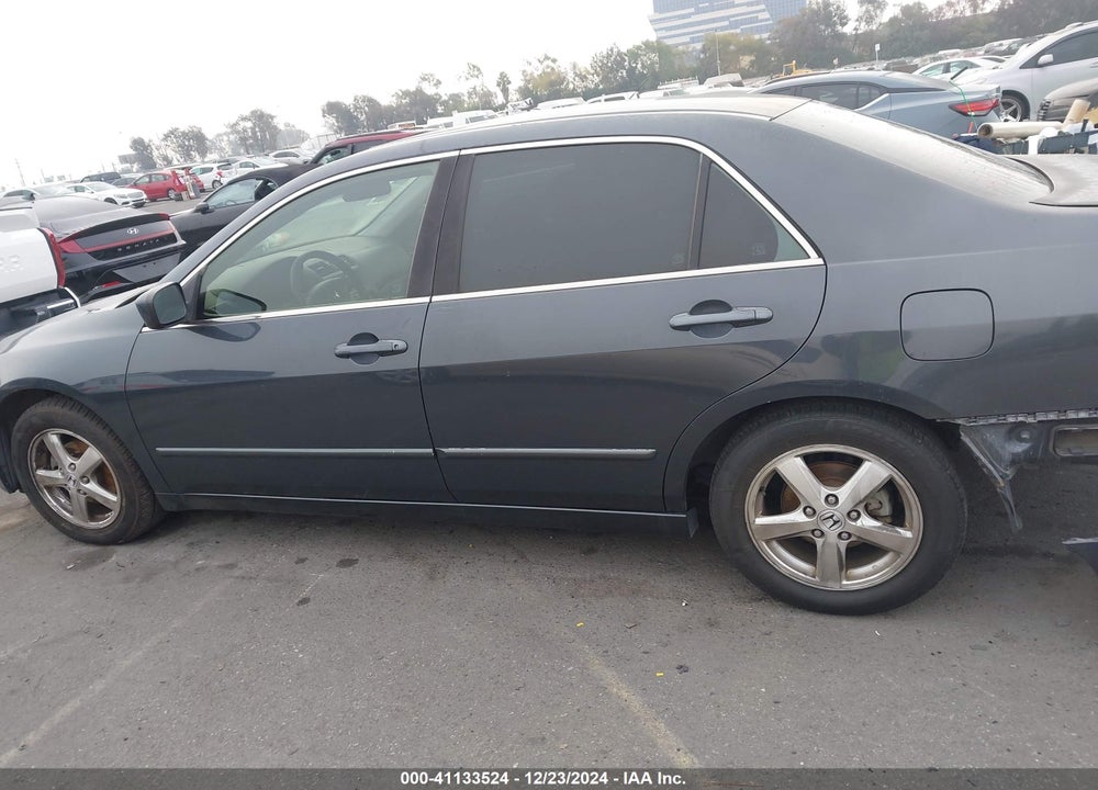 2005 HONDA ACCORD 2.4 EX VIN: 1HGCM56755A183739