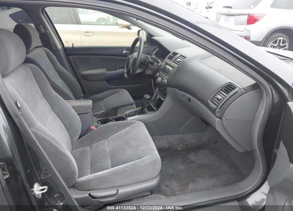2005 HONDA ACCORD 2.4 EX VIN: 1HGCM56755A183739