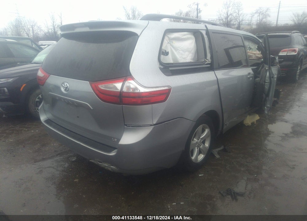 2017 TOYOTA SIENNA LE 8 PASSENGER VIN: 5TDKZ3DC6HS811542