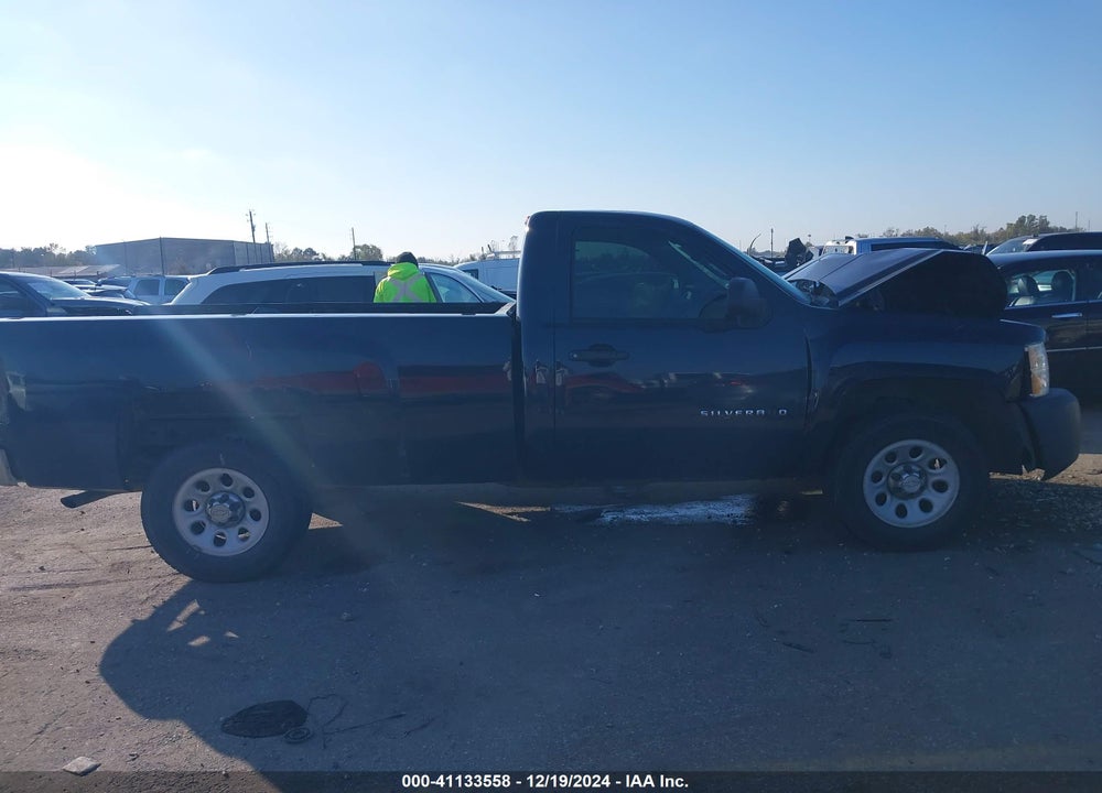 2007 CHEVROLET SILVERADO VIN: 1GCEC14C57Z583081