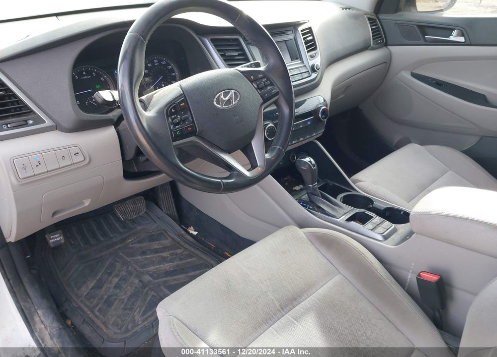 2016 HYUNDAI TUCSON VIN: KM8J3CA2XGU043398