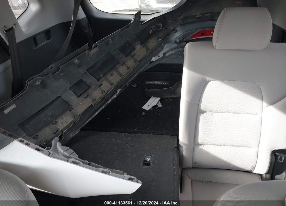 2016 HYUNDAI TUCSON VIN: KM8J3CA2XGU043398
