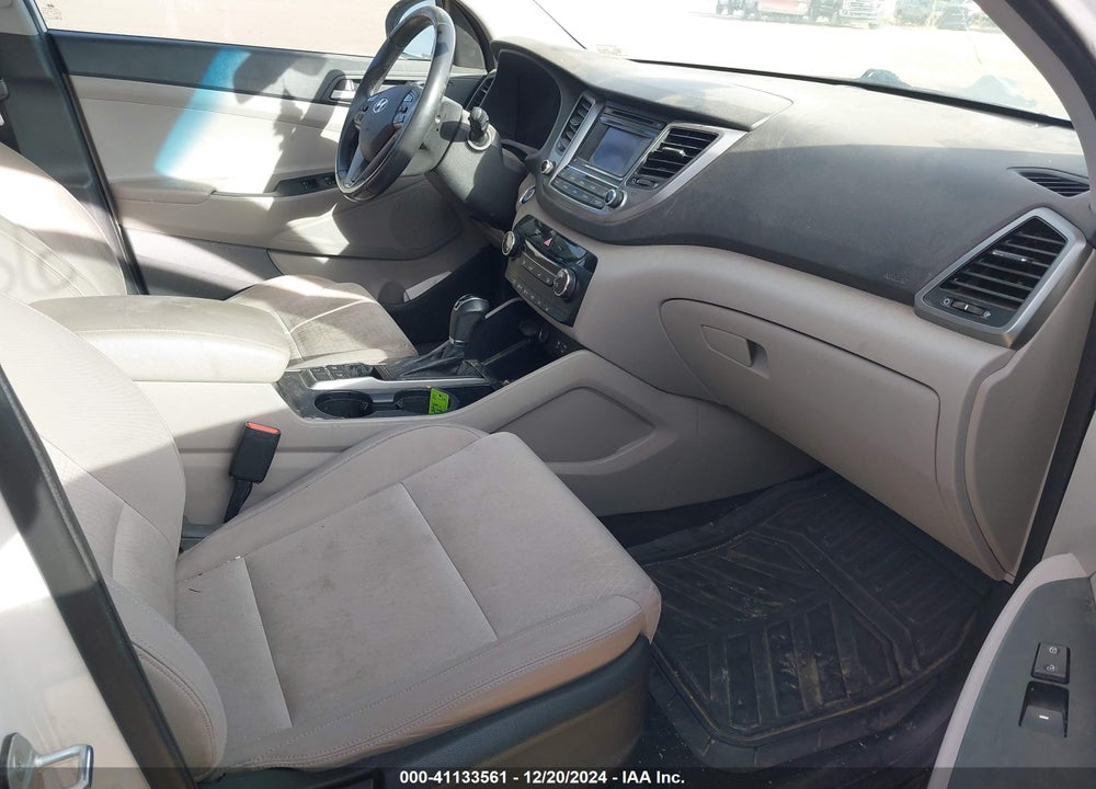 2016 HYUNDAI TUCSON VIN: KM8J3CA2XGU043398