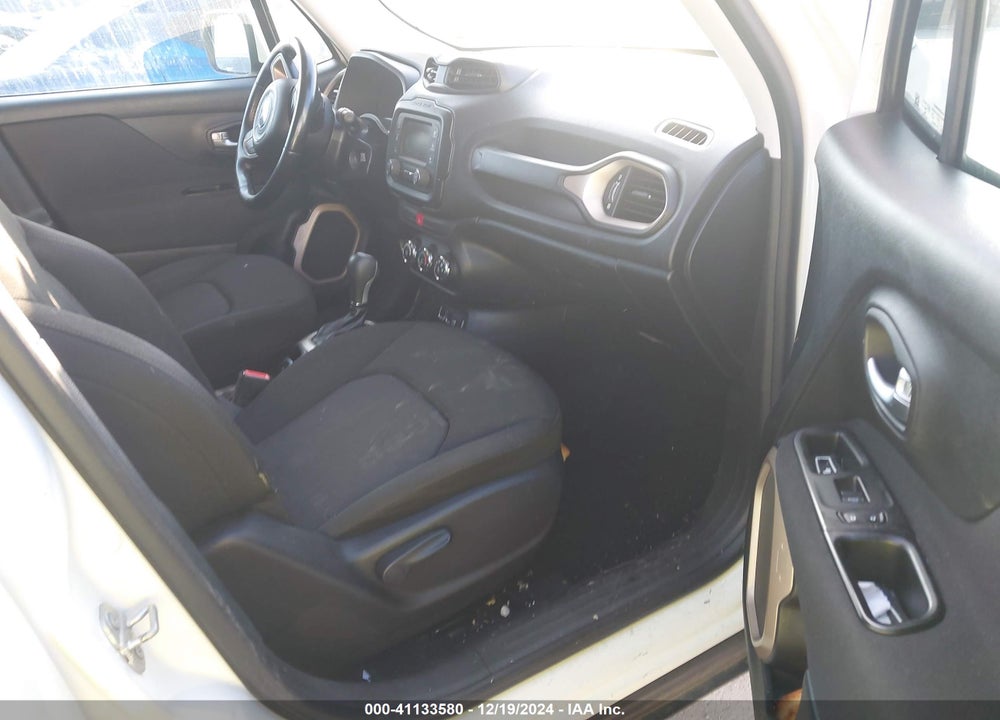 2016 JEEP RENEGADE LATITUDE VIN: ZACCJABT5GPC46540