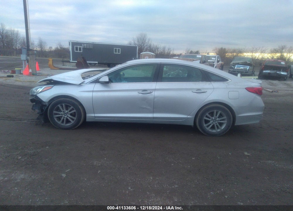 2017 HYUNDAI SONATA VIN: 5NPE24AF6HH457839