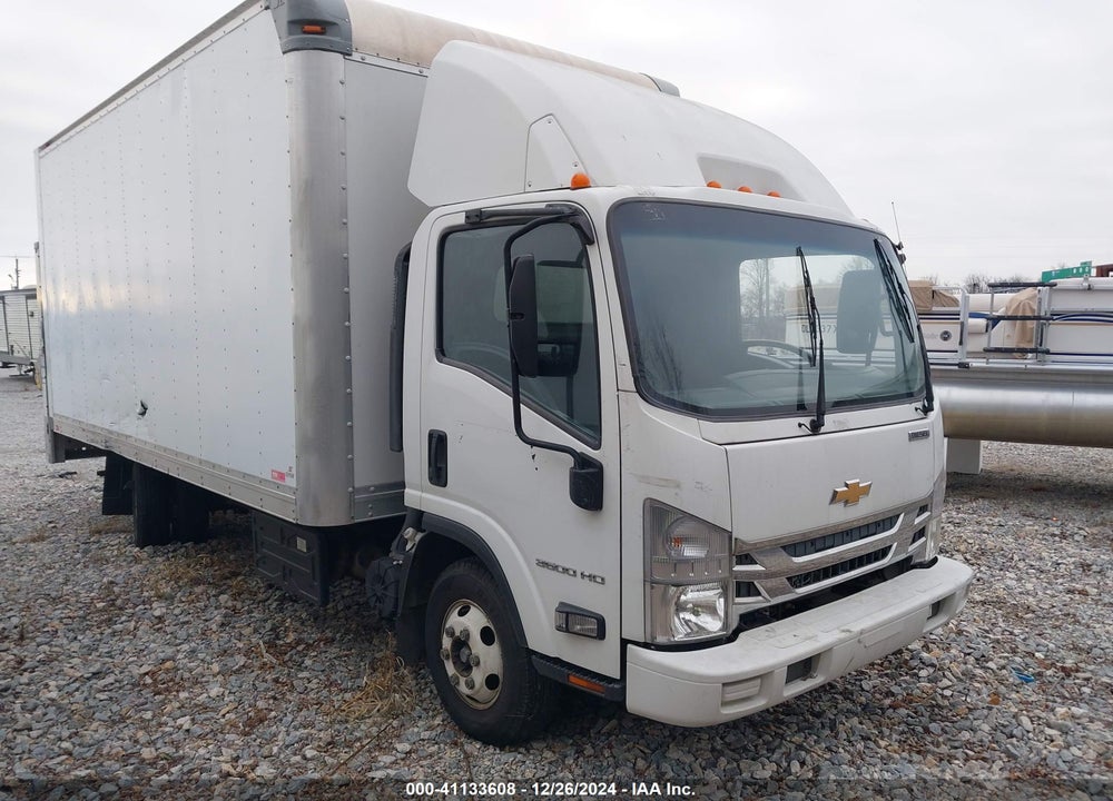 2016 CHEVROLET 3500HD LCF DIESEL VIN: JALBDW171G7F01641