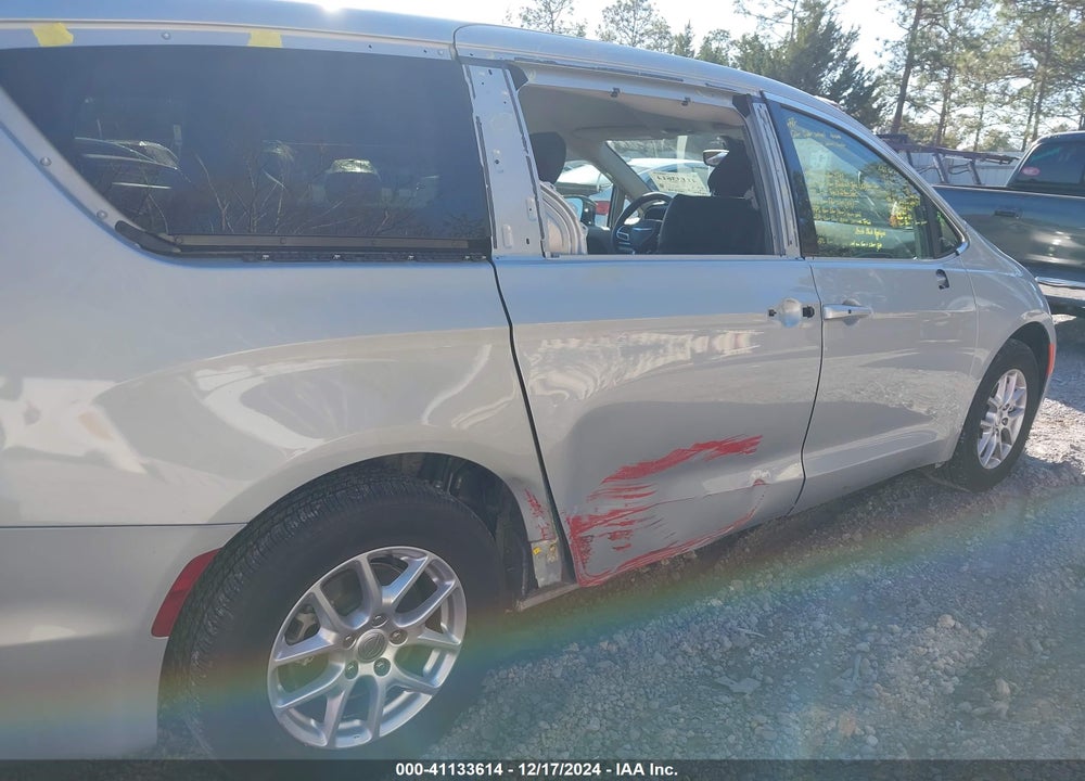 2024 CHRYSLER PACIFICA TOURING L VIN: 2C4RC1BG0RR125856