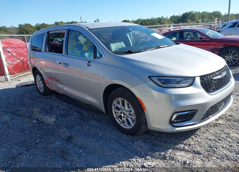 2024 CHRYSLER PACIFICA TOURING L VIN: 2C4RC1BG0RR125856