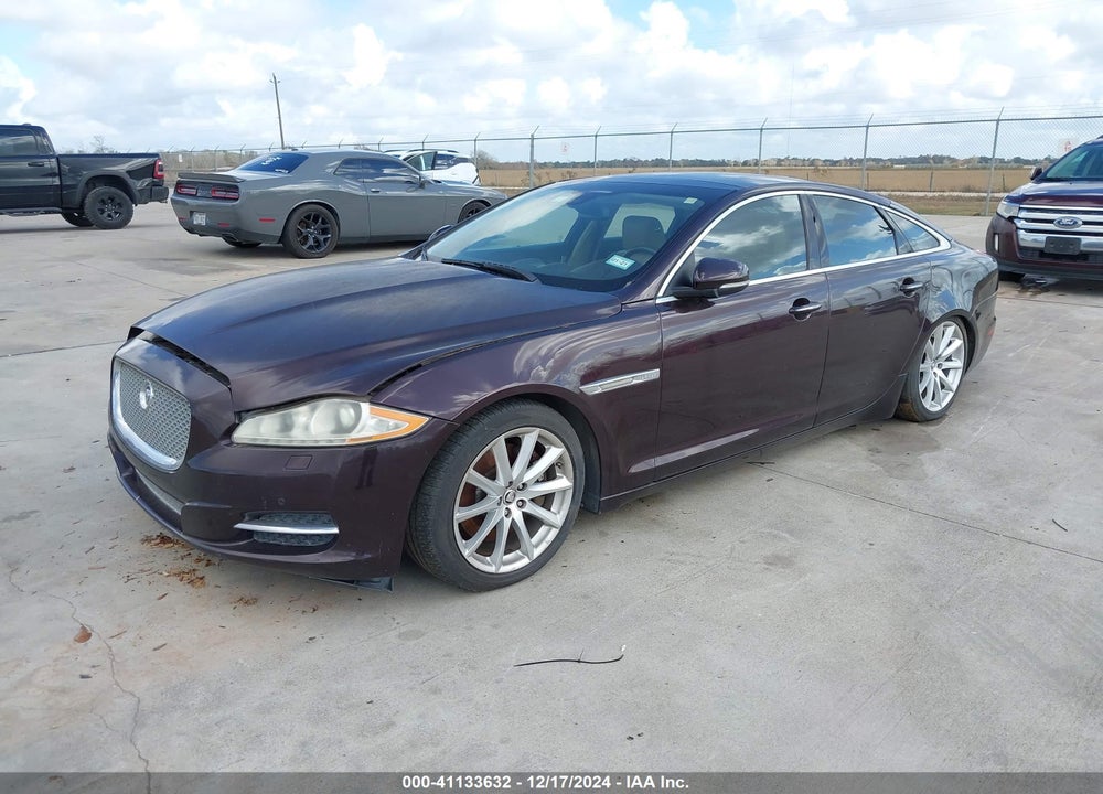 2013 JAGUAR XJ VIN: SAJWA1C75D8V51636