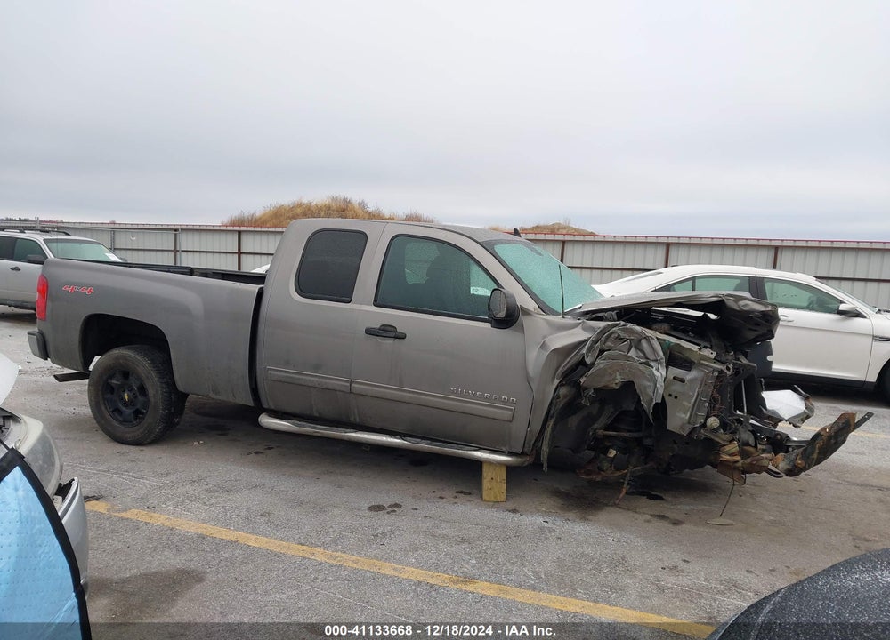 2013 CHEVROLET SILVERADO VIN: 1GCRKSE71DZ288129