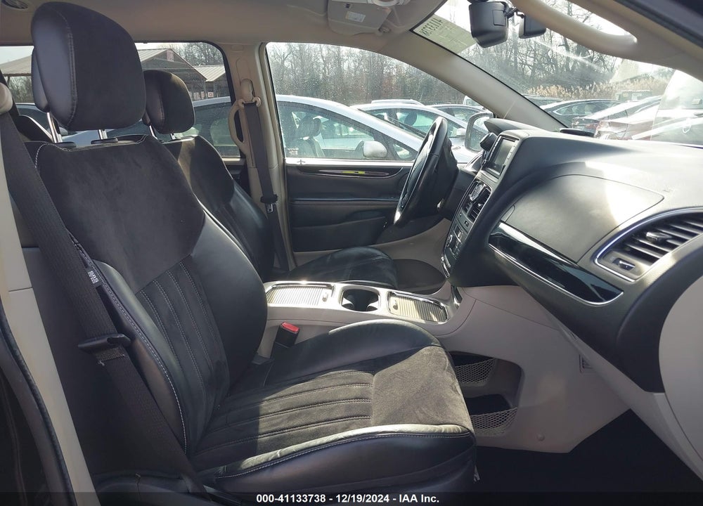 2016 CHRYSLER TOWN & COUNTRY LIMITED VIN: 2C4RC1JG0GR121384