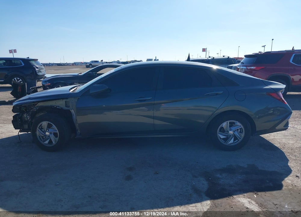 2024 HYUNDAI ELANTRA VIN: KMHLL4DG0RU818252