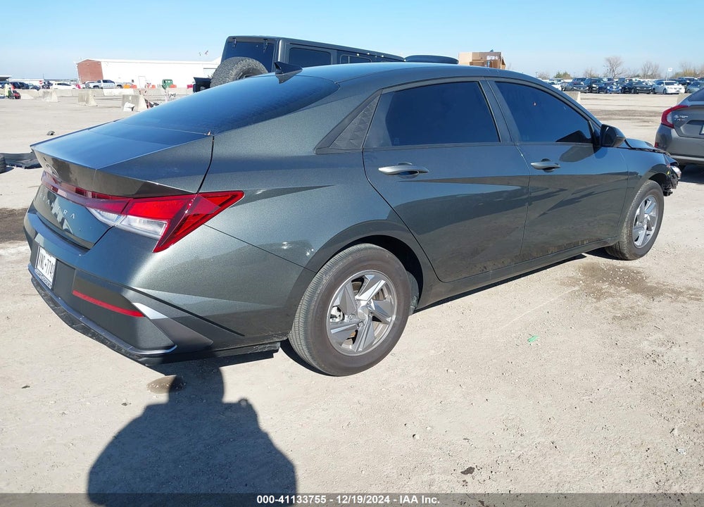 2024 HYUNDAI ELANTRA VIN: KMHLL4DG0RU818252
