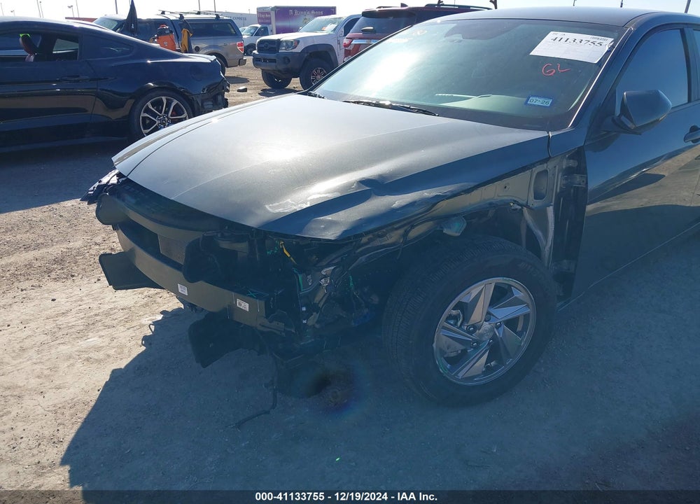 2024 HYUNDAI ELANTRA VIN: KMHLL4DG0RU818252