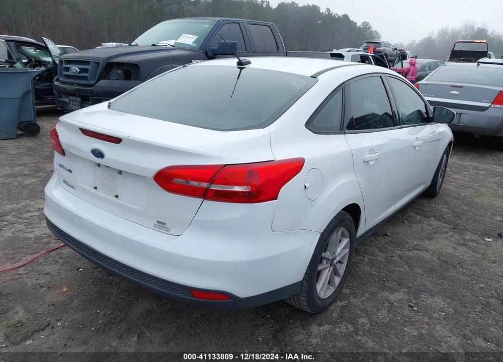 2018 FORD FOCUS SE VIN: 1FADP3FE5JL286323