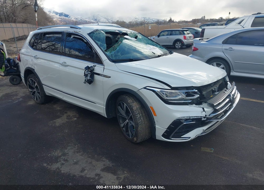 2024 VOLKSWAGEN TIGUAN 2.0T SEL R-LINE VIN: 3VV4B7AX5RM134482