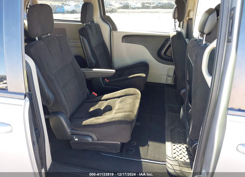 2016 DODGE GRAND CARAVAN SXT VIN: 2C4RDGCG4GR352320