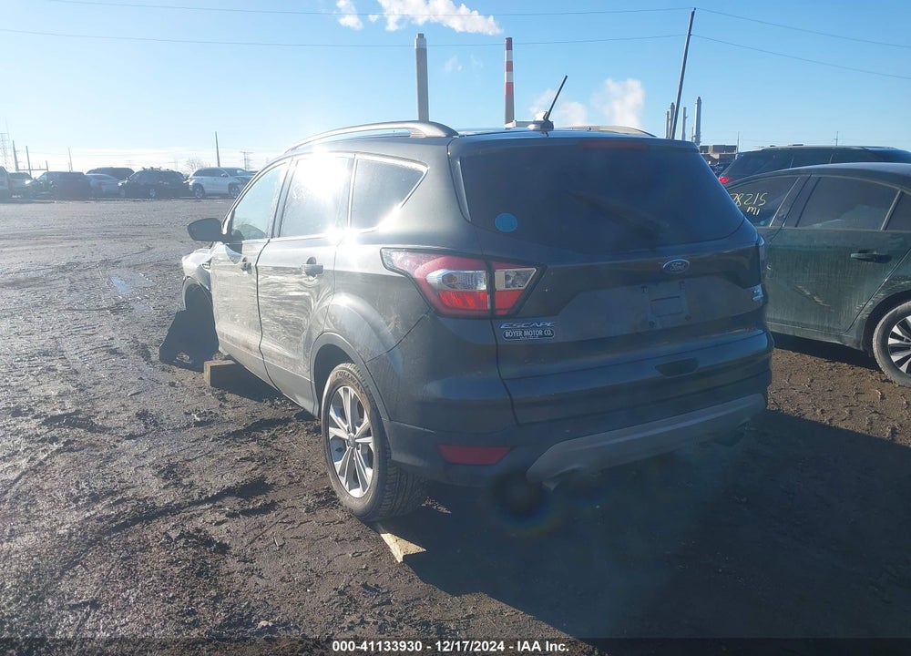 2018 FORD ESCAPE SE VIN: 1FMCU9GD7JUB23105