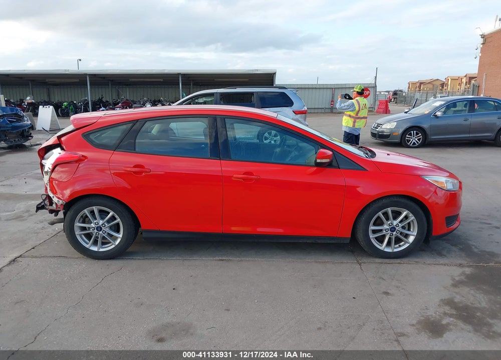 2016 FORD FOCUS SE VIN: 1FADP3K24GL264043